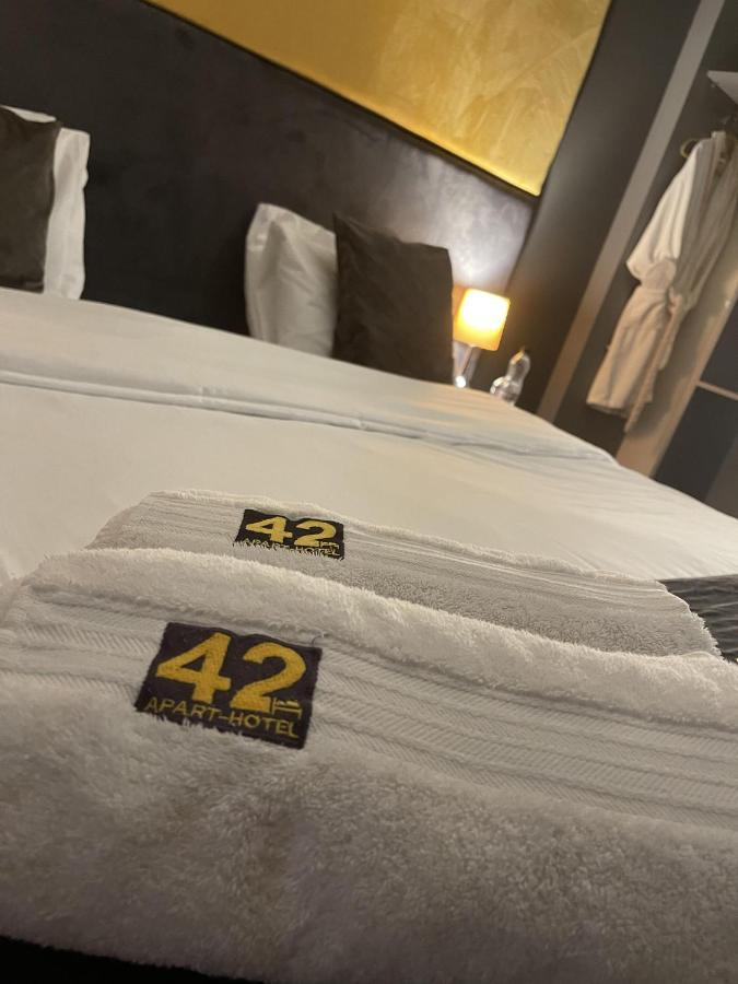 Hotel 42